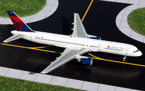 Gemini Jets GJDAL810 Delta Boeing 757-200 N638DL 1/400