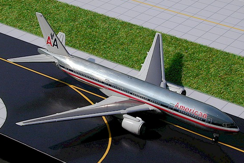 Gemini Jets GJAAL147 American Boeing 777-200 N777AN 1/400