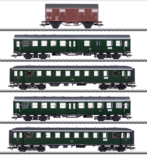 Marklin 41329 Passenger Cars with a Freight Car 5-car set HO