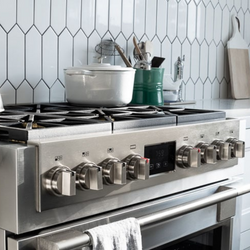 Designing a Contemporary Kitchen with Fulgor Milano Appliances 