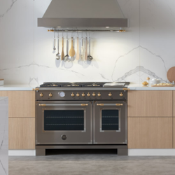 Should All Your High End Kitchen Appliances Match? A Guide for Edmonton Homeowners