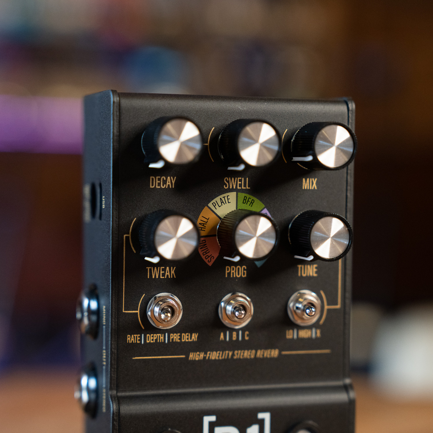 Walrus Audio MAKO Series: R1 High-Fidelity Stereo Reverb