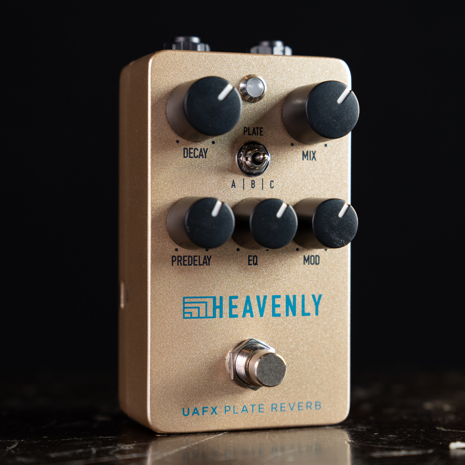 Universal Audio Heavenly Plate Reverb Guitar Effects Pedal