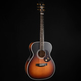 Maton Troubadour Traditional Acoustic/Electric Guitar Maton Troubadour Traditional Acoustic/Electric Guitar