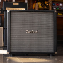 Two-Rock Vintage Deluxe 3x10" Speaker Cabinet - Black Bronco with Vintage Silver Grill Two-Rock Vintage Deluxe 3x10" Speaker Cabinet - Black Bronco with Vintage Silver Grill