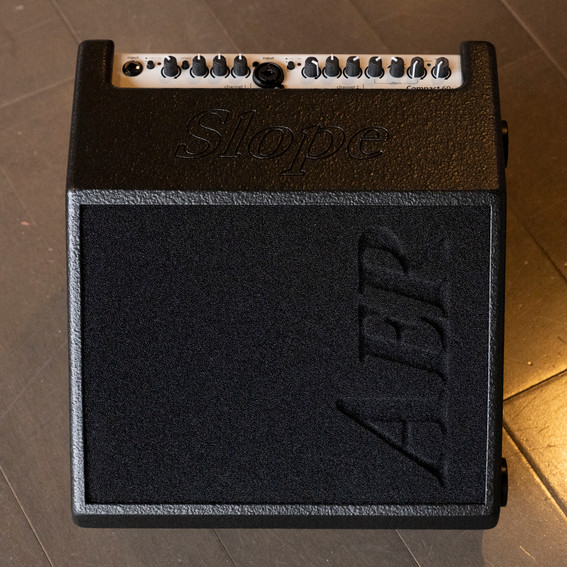 AER Compact 60/4 Slope Acoustic Guitar Amplifier AER Compact 60/4 Slope Acoustic Guitar Amplifier
