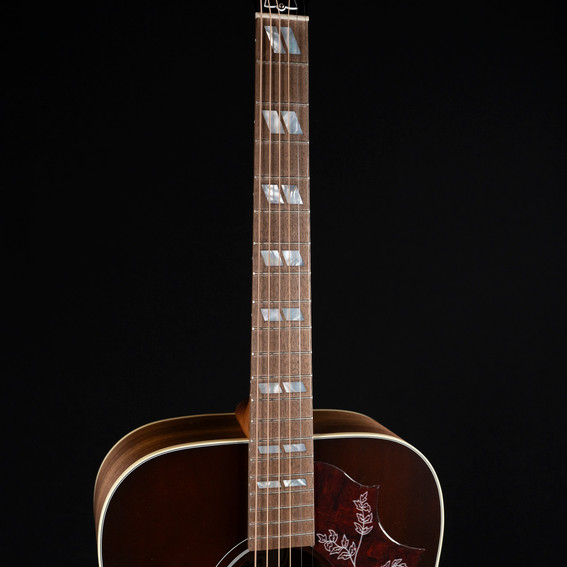 Gibson Hummingbird Studio Walnut - Satin Walnut Burst #4079 Gibson Hummingbird Studio Walnut - Satin Walnut Burst #4079