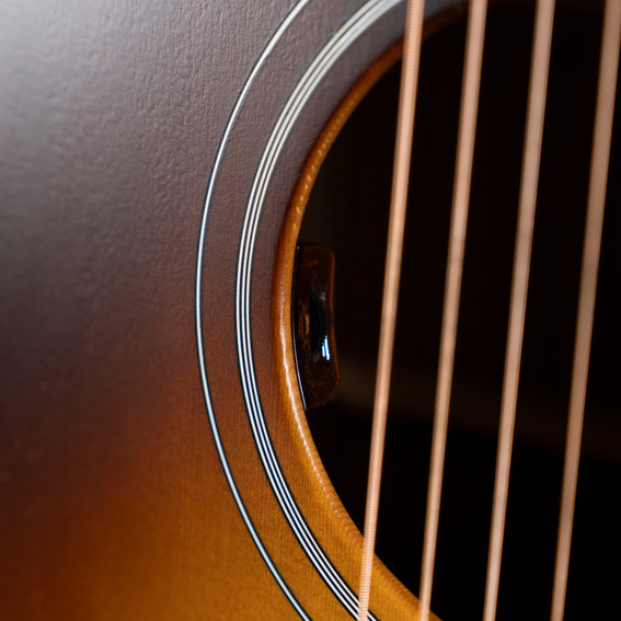 Gibson Hummingbird Studio Walnut - Satin Walnut Burst #4079 Gibson Hummingbird Studio Walnut - Satin Walnut Burst #4079