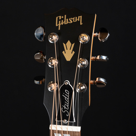 Gibson Hummingbird Studio Walnut - Satin Walnut Burst #4079 Gibson Hummingbird Studio Walnut - Satin Walnut Burst #4079