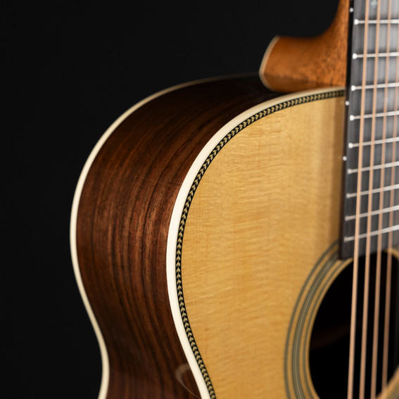 Martin 000-28 Standard Acoustic Guitar #8196 Martin 000-28 Standard Acoustic Guitar #8196