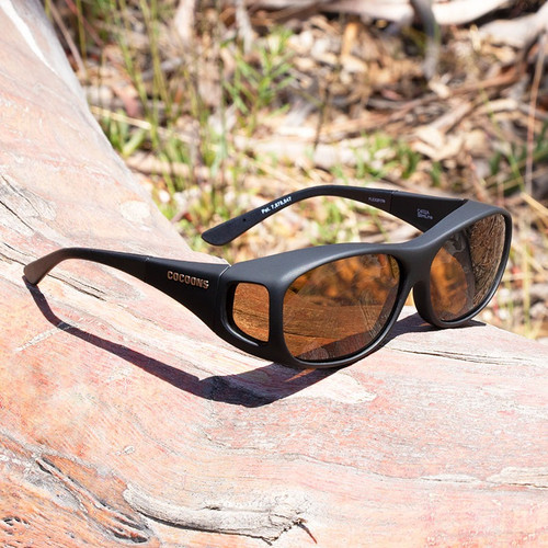Cocoons Slim Line M Black Polarized Amber