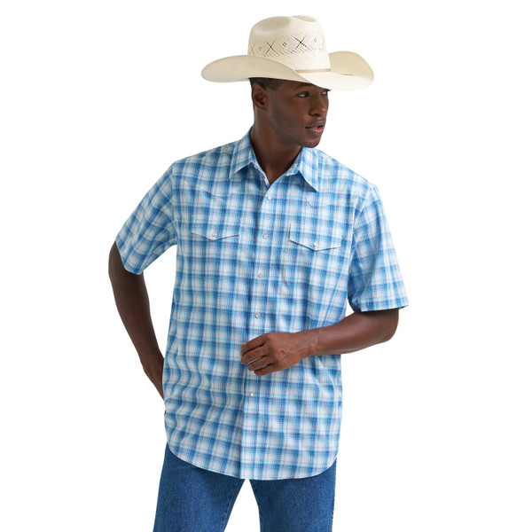 Wrangler® Wrinkle Resist Short Sleeve Shirt