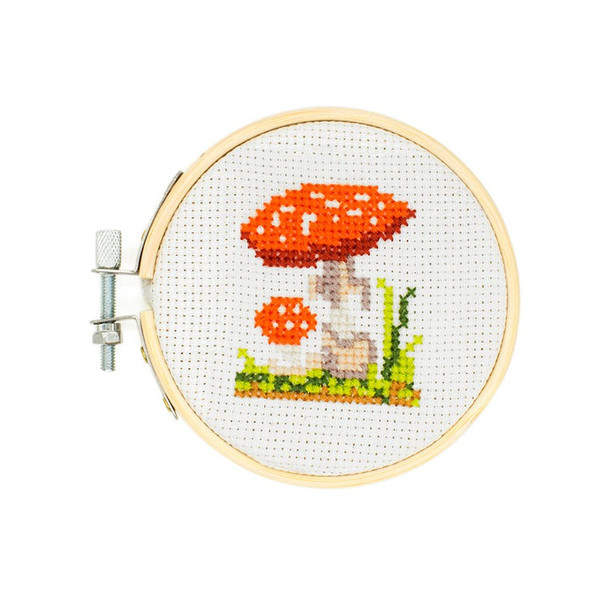 Kikkerland CrossStitch EmbroideryKit-Mushroom