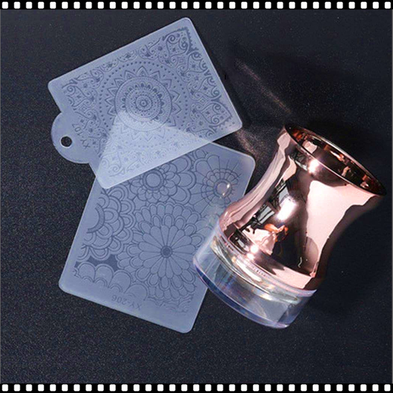 Amazon.com: 2.8CM Head Clear Jelly Silicone Nail Art Stamper Scraper with  Cap Transparent Stamping Polish Transfer Templates Tools Manicure,Clear  Silicone French Tip Nail Stamp : Beauty & Personal Care