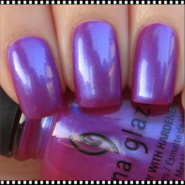 CHINA GLAZE POLISH  - Reggae to Riches*