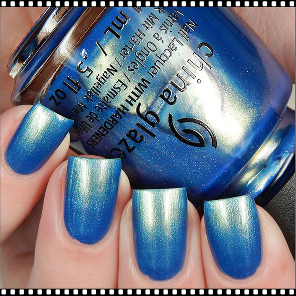 CHINA GLAZE POLISH  - Joy to the Waves *