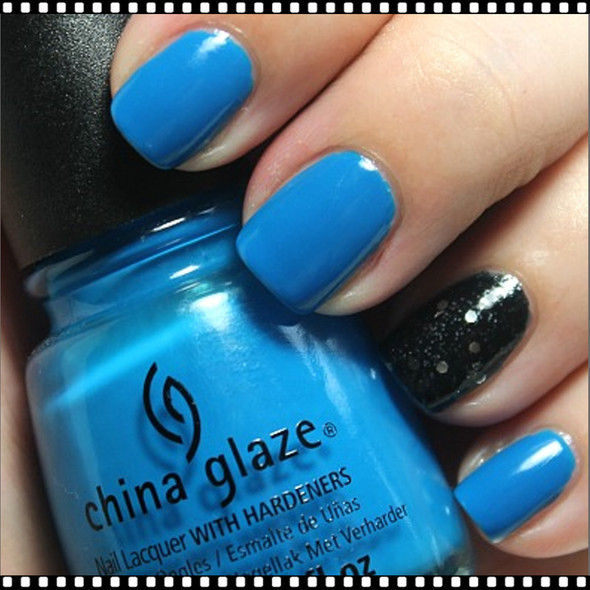 CHINA GLAZE POLISH  - Hanging in the Balance *