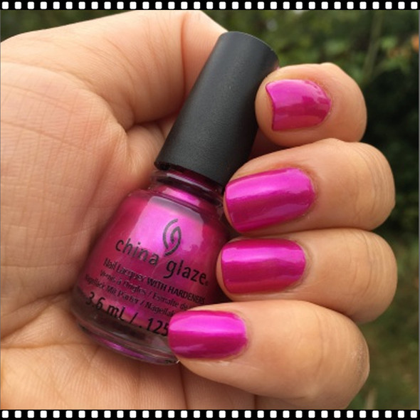 CHINA GLAZE POLISH  - Don't Desert Me