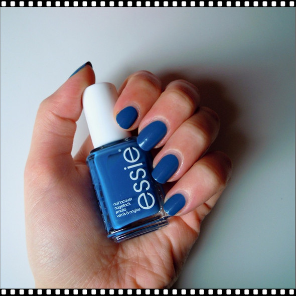 ESSIE POLISH Hide & Go Chic #861 *