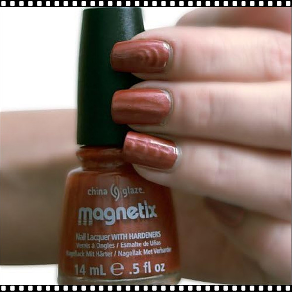 CHINA GLAZE MAGNETIC - Bond-Tastic *