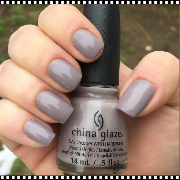 CHINA GLAZE POLISH - Dope Taupe*