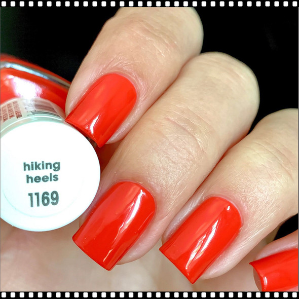 ESSIE POLISH Hiking Heels #992 *