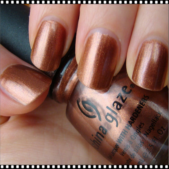 CHINA GLAZE POLISH - Soft Sienna Silks*