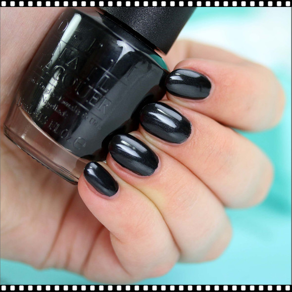OPI NAIL LACQUER Black Dress Not Optional #HRH03*