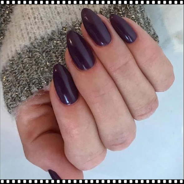 CND Vinylux - Rock Royalty 0.5oz. (O)