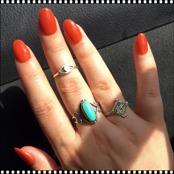 OPI DIP POWDER Suzi Needs a Loch-smith*