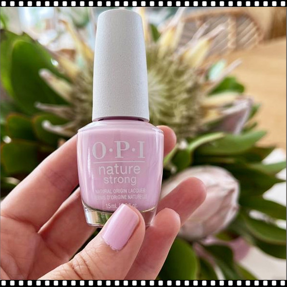 OPI NATURE STRONG  Natural Mauvement
