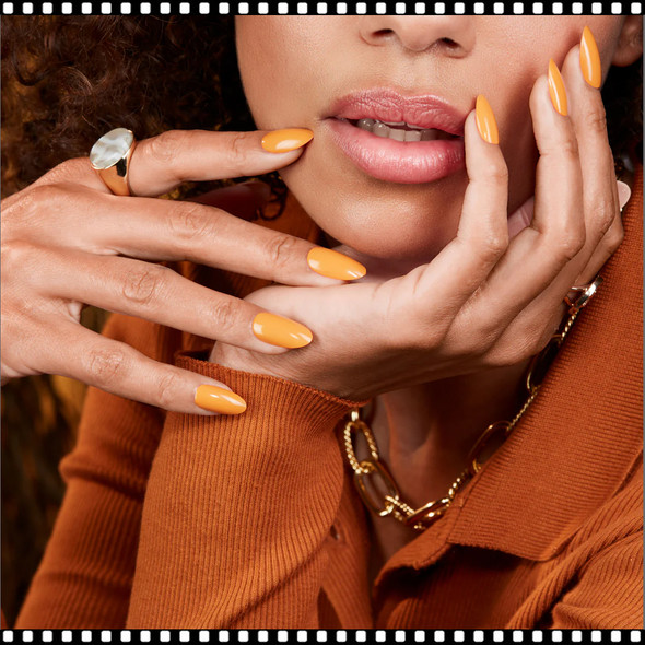 CND Vinylux - Candlelight 0.5oz. 