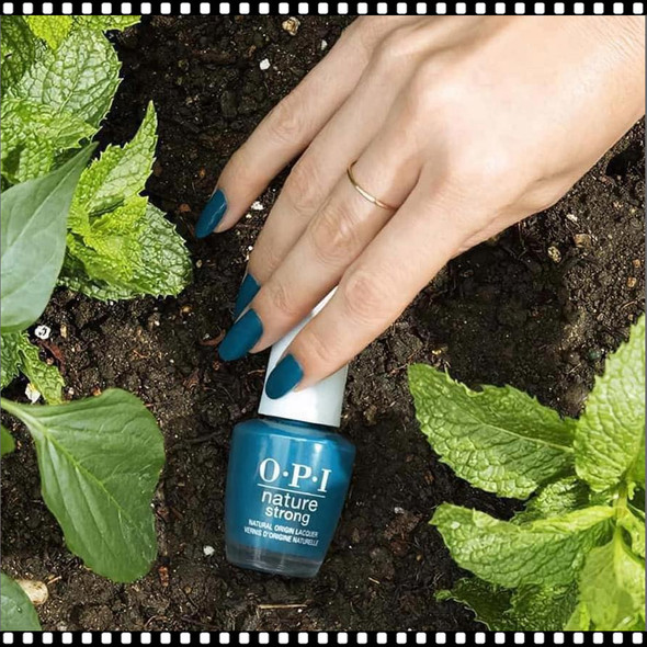 OPI NATURE STRONG  All Heal Queen Mother Earth