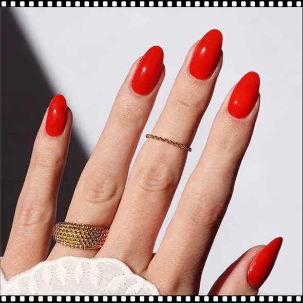 CND VINYLUX - Poppy Fields 0.5oz. #398