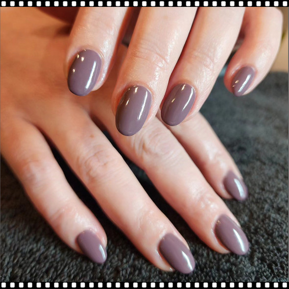 CND VINYLUX - Mulberry Tart 0.5oz.