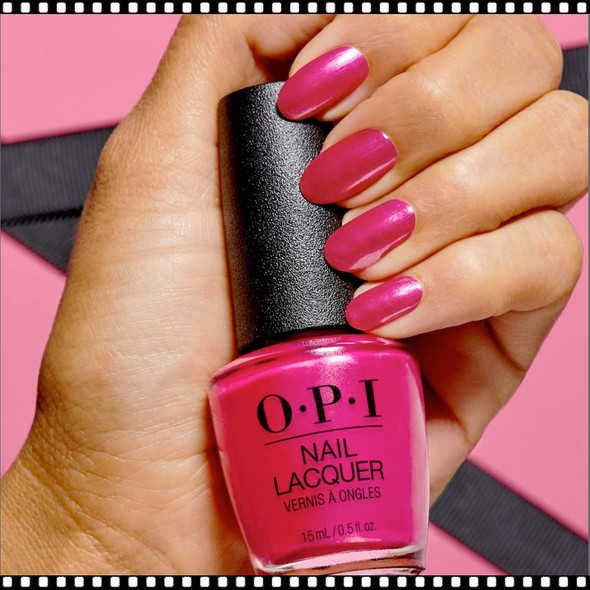 OPI NAIL LACQUER Blame the Mistletoe #HRQ10 *