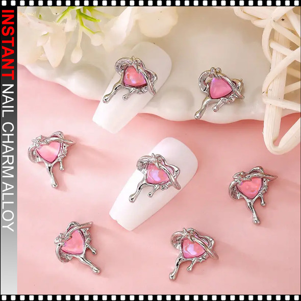 NAIL CHARM RHINESTONE Halloween, Valentine's Heart 6/Case 