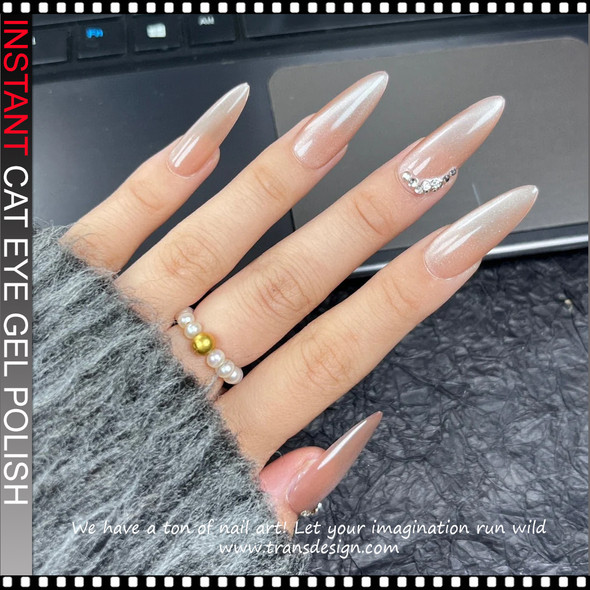 INSTANT CAT EYE GEL light champagne 0.5oz.