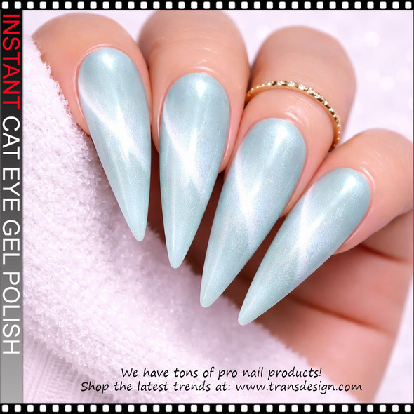 INSTANT CAT EYE GEL light powder blue 0.5oz.