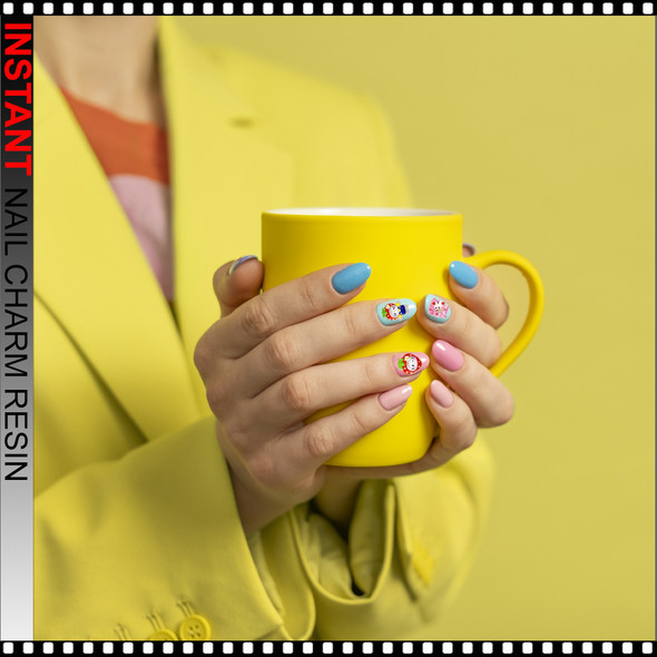 NAIL CHARM RESIN Strawberry Hello Kitty 12/Case #1