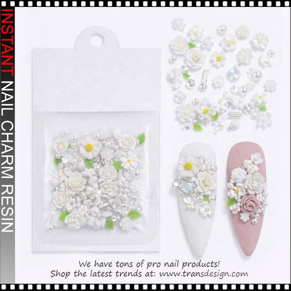 CHARM White & Ivory  Rose Flower, Beads 60/Bag #M6754