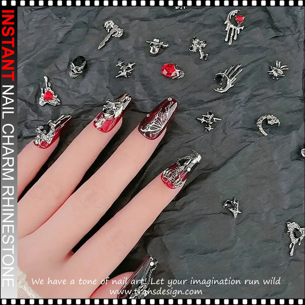 NAIL CHARM RHINESTONE Black Bleeding Heart 6/Case