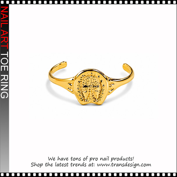 Adjustable Elegant gold cuff with embossed emblem Toe Ring #11443