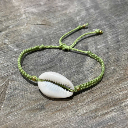 Macrame Cowrie Shell Bracelet, Handcrafted/ PSB B6-4