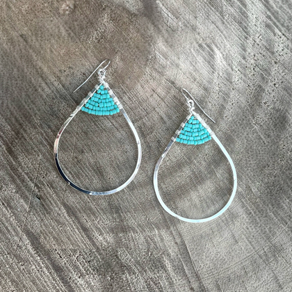 Golden Age Hammered Silver-Plated Single Teardrop Earrings with Czech Turquoise Beads / GAE S B497 - 1