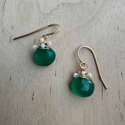 Green Onyx Wire Wrap Pearl Earrings / SSE G B6-24