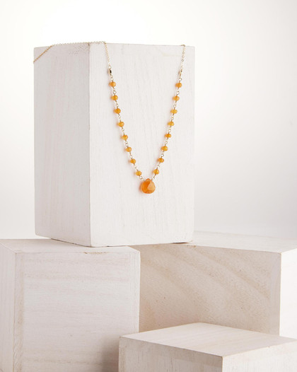 Gold-filled Chain Necklace with Carnelian Pendant / BNN G B3-11