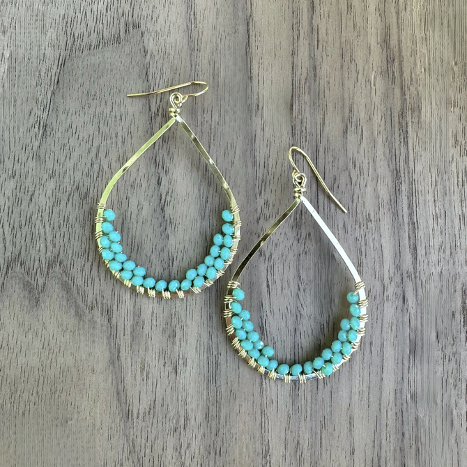 Gold-Plated Teardrop Crystal Earrings / GAE G B351-1