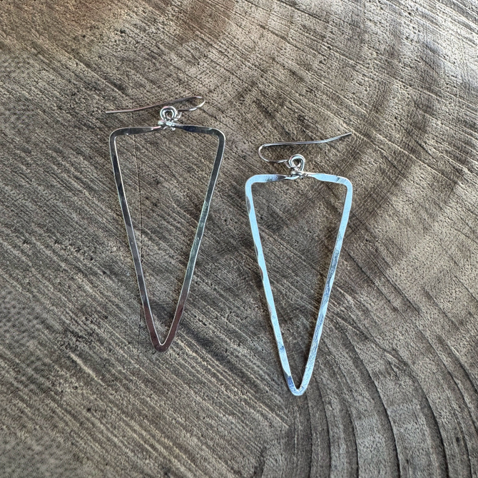 Silver-Plated Inverted triangle Earrings / GAE S B186-1