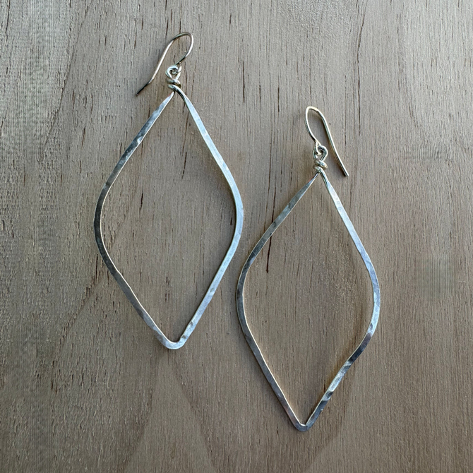 Hammered 925 Sterling Silver Earrings / DKE S B59-2